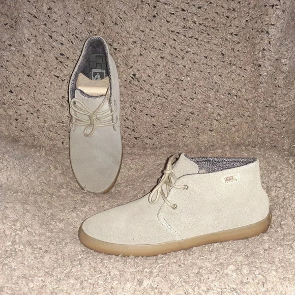 VANS-Surf Sider-Chukka Booties Sneakers-Lined-Tan/Taupe Suede-Sz 5.5-Near Mint - Picture 1 of 8
